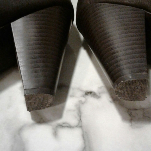 Boots - Picture 2 of 5